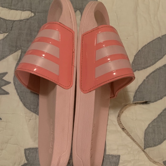 Adidas Pink and White Adilette Slides - Size 7 - EUC - Picture 4 of 10